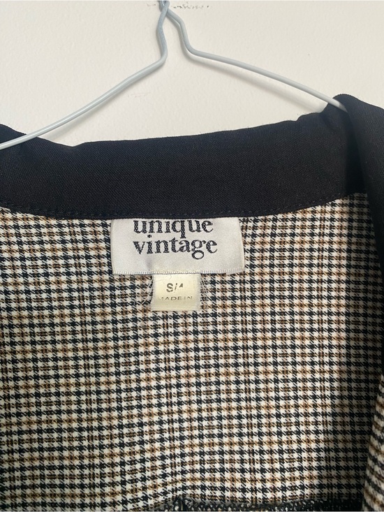 Unique Vintage Other - Unique Vintage Houndstooth Blazer - Black, Tan & Cream